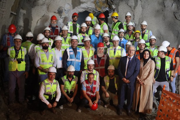 Foto - Trafiği rahatlatacak! 2023'te açılacak dev metro projesinin tünelinde ışık gözüktü