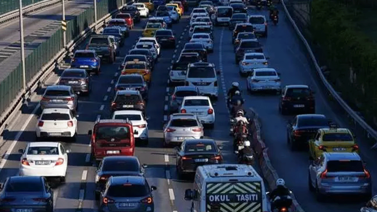Foto - Trafik kazalarını azaltmak için harekete geçtiler: Araçlara yeşil ışık geliyor!