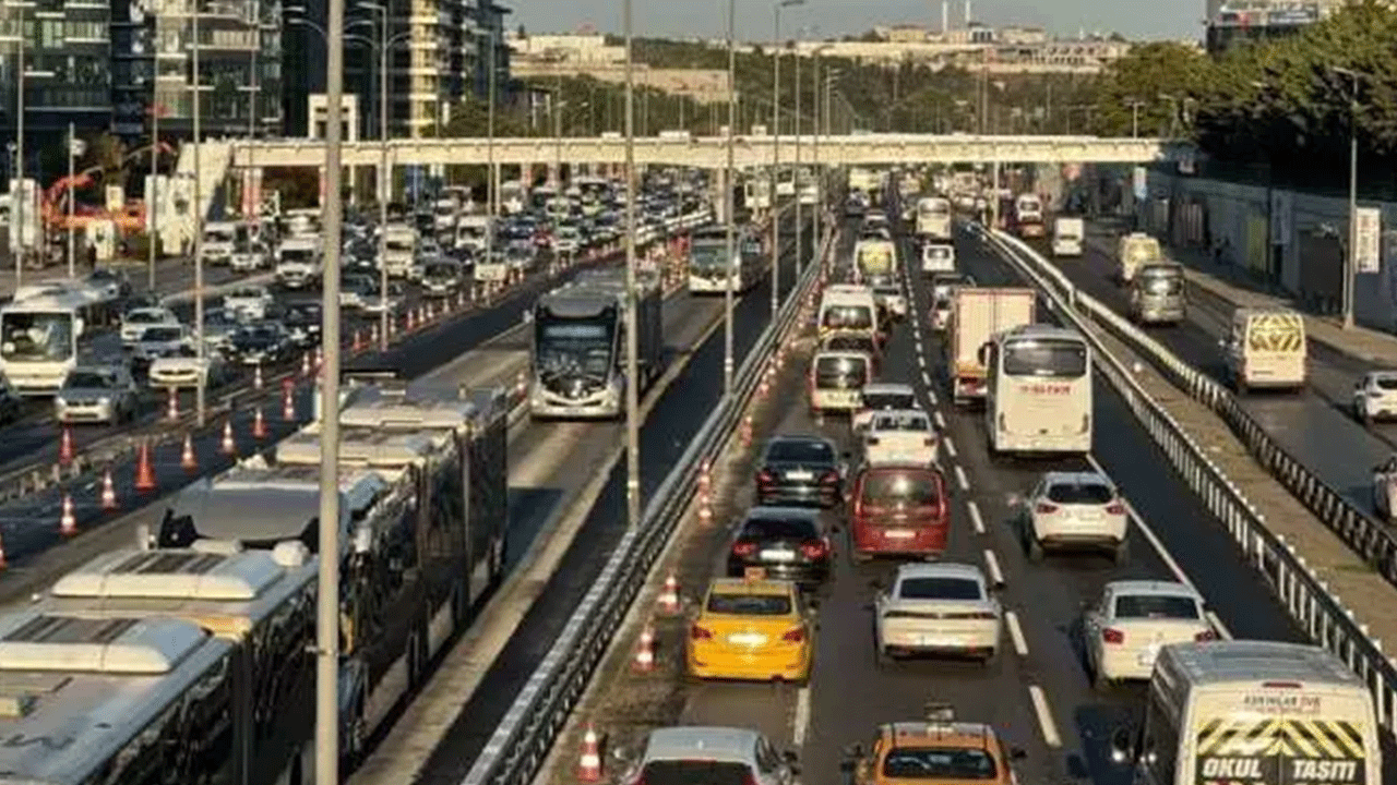 Foto - Trafik kazalarını azaltmak için harekete geçtiler: Araçlara yeşil ışık geliyor!