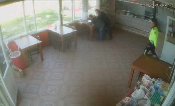 Foto - Trafik polisi hayat kurtardı