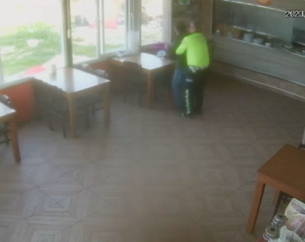 Foto - Trafik polisi hayat kurtardı