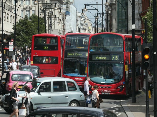 Foto - Trafik sorununa öyle bir çözüm buldular ki görünce çok şaşıracaksınız