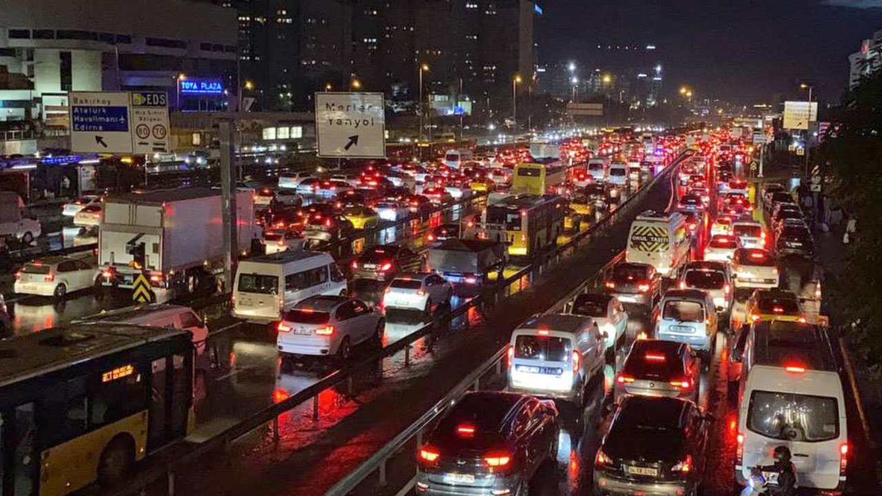 Foto - Trafikte bunu yapanlar yandı! Cezası 8 bin 500 liradan 85 bin liraya çıkarıldı
