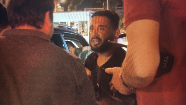 Foto - Trafikte dehşet! Kendini uyuran otomobile 16 el ateş açtı