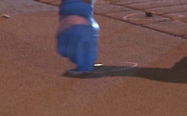 Foto - Trafikte dehşet! Kendini uyuran otomobile 16 el ateş açtı