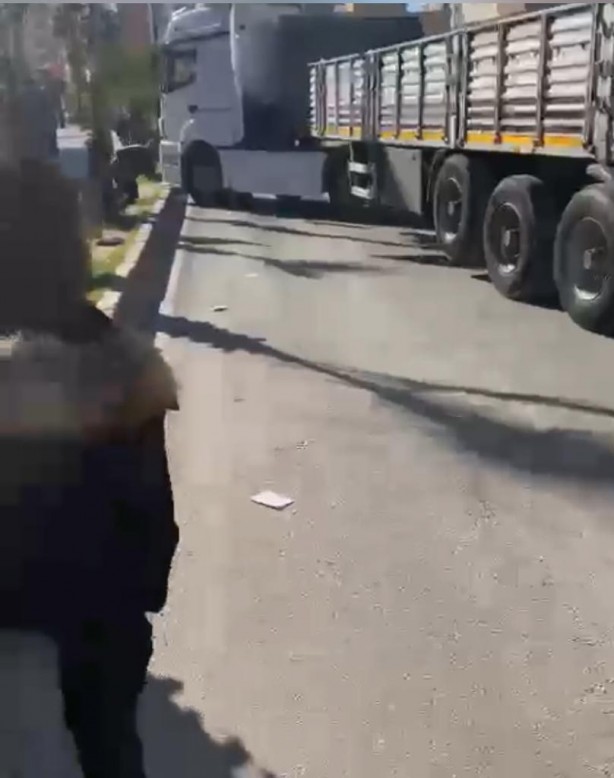 Foto - Trafikte tartıştığı minibüs şoförünü silahla öldürdü! Hastaneye gidemesin diye yolu da tırıyla kapattı