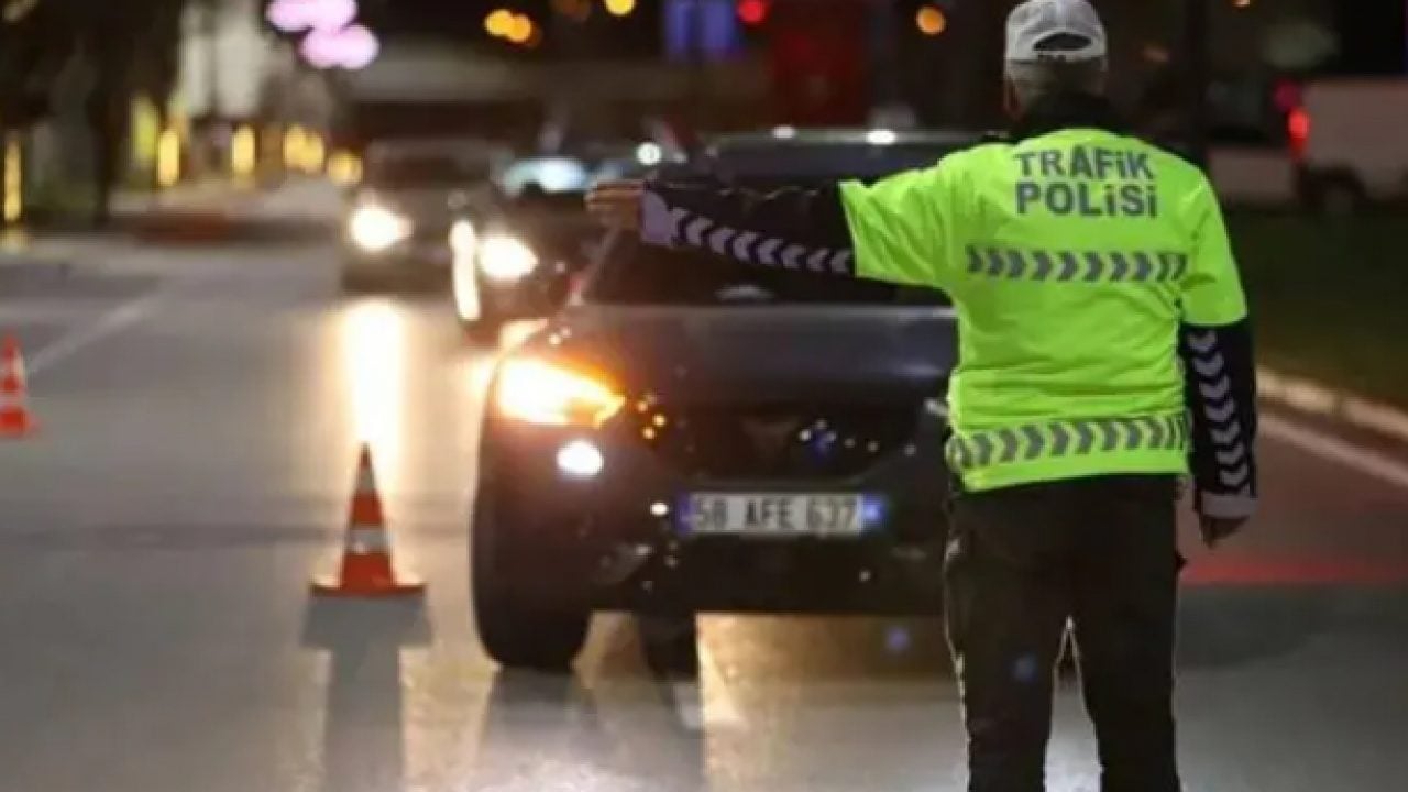 Foto - Trafikte yeni düzenleme: İşte güncel hız cezaları!