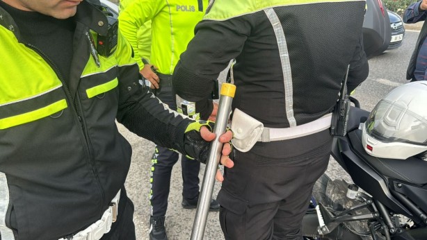 Foto - Trafikten men edilen hergele, polisleri bakın neyle tehdit etti! İdam edin bunları