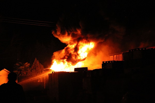 Foto - Trafodan kıvılcım çıktı olanlar oldu! Alev alev yandı