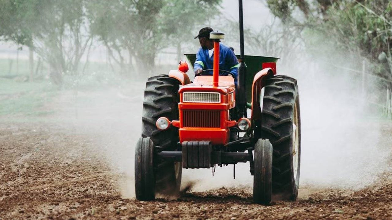 Foto - Traktörü için mazota para yetiştiremeyince kendisi yaptı: Günde 150 litre üretiyor 