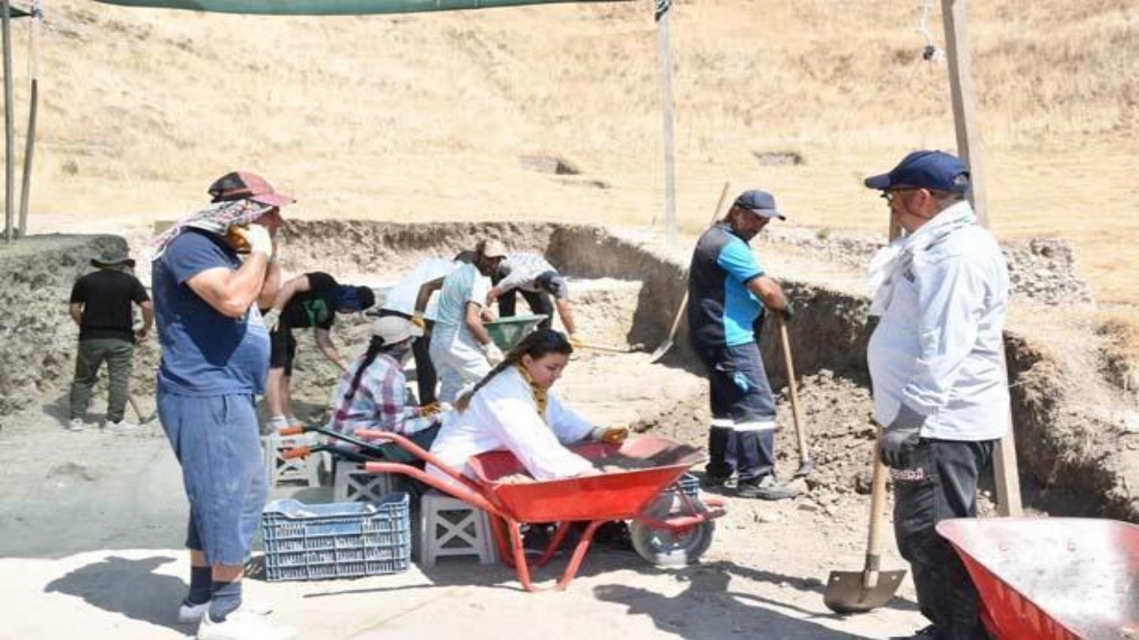 Foto - Trakya’da toprak altından fışkıracak: Dörtte biri kazıldı, yıllar sürmesi bekleniyor