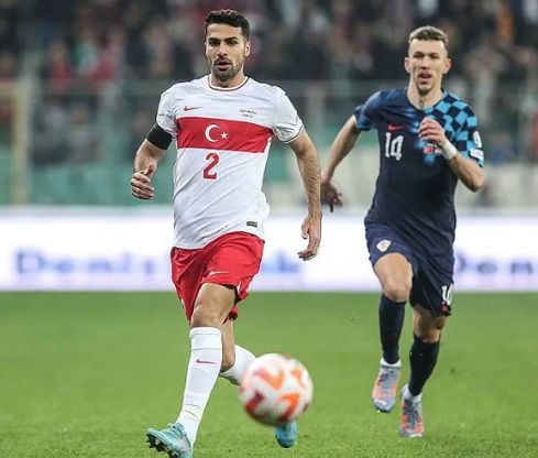 Transfer fiyatları uçuşa geçerken flaş gelişme! Önemli keşifler: Son kararını dünyaya ilan ettiler: