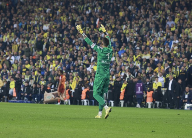 Foto - TRANSFER HABERİ: Fenerbahçe'de flaş ayrılık! İsmail Kartal ile bizzat görüştü
