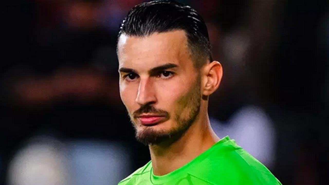 Transfer piyasasının yine gözdesi oldu! Milli kaleci yeni Muslera olacak mı? Dev takas masada...