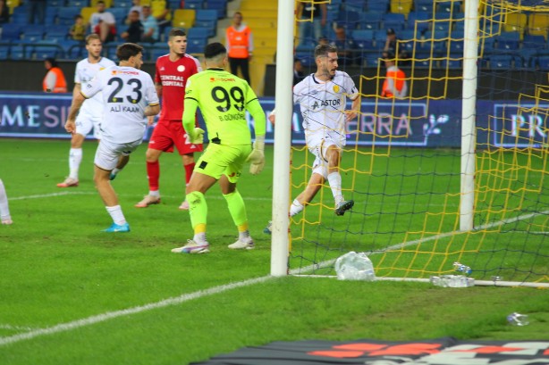 Foto - Trendyol 1. Lig: MKE Ankaragücü: 0 - Ümraniyespor: 1