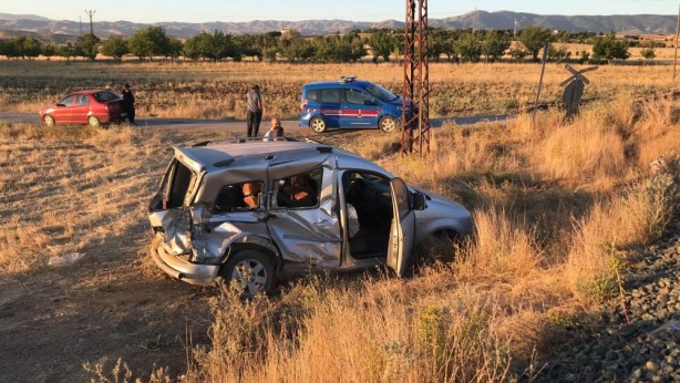 Foto - Trenin çarptığı kaçakçıdan pes dedirten hareket
