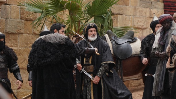 TRT az önce tüm kamuoyuna duyurdu: Reyting rekortmeni Selahaddin'de büyük sürpriz...