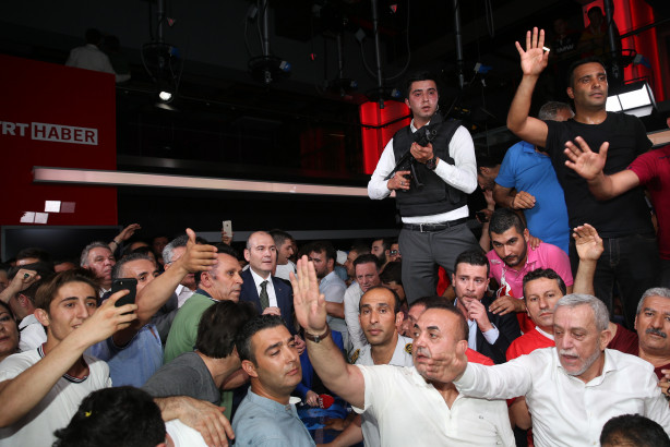 Foto - TRT Binası Özgürlüğe Kavuştuktan Sonra - 15 Temmuz