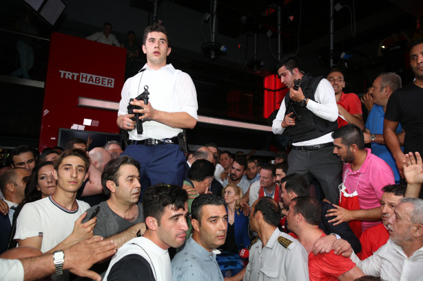 Foto - TRT Binası Özgürlüğe Kavuştuktan Sonra - 15 Temmuz