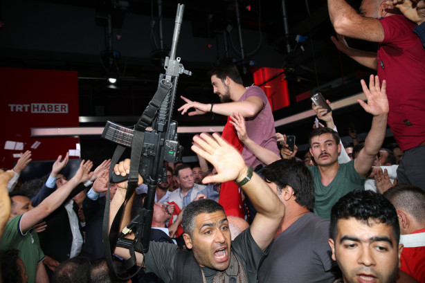 Foto - TRT Binası Özgürlüğe Kavuştuktan Sonra - 15 Temmuz