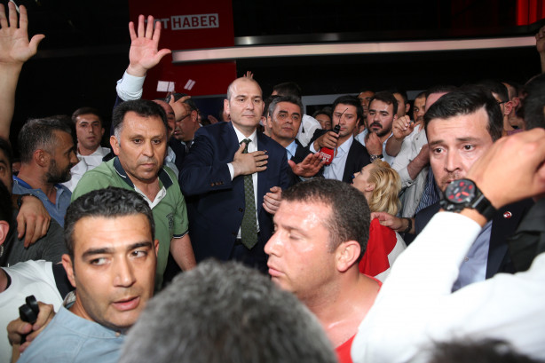 Foto - TRT Binası Özgürlüğe Kavuştuktan Sonra - 15 Temmuz