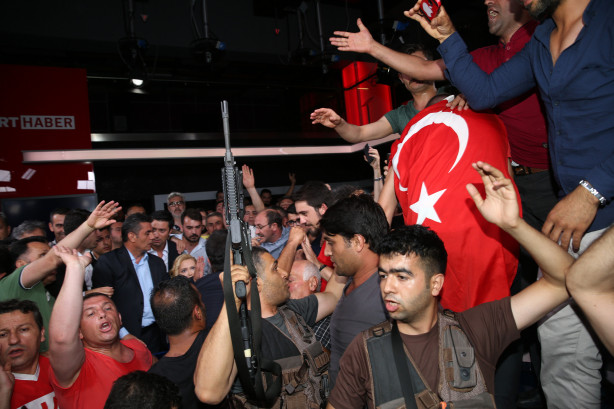 Foto - TRT Binası Özgürlüğe Kavuştuktan Sonra - 15 Temmuz