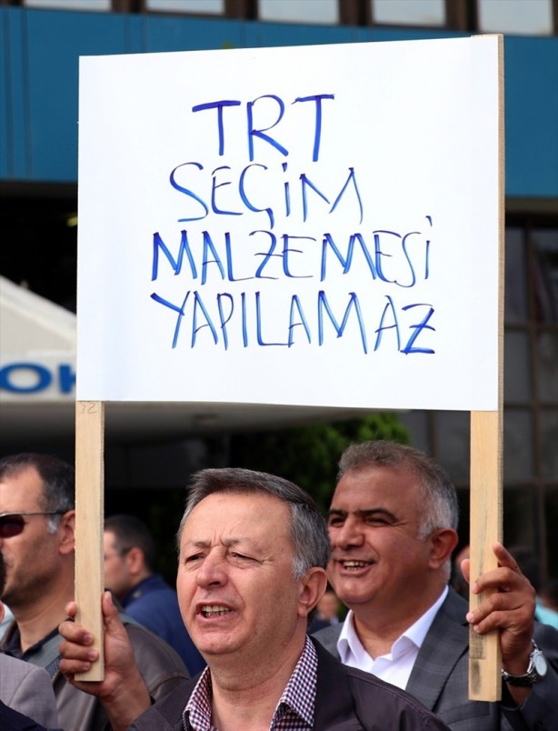 Foto - TRT çalışanlarına yönelik saldırılar protesto edildi