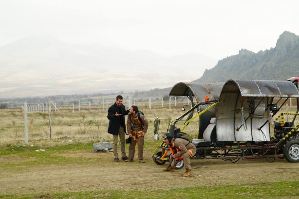 TRT dizisinden FOX’a ağır darbe! Sen Çal Kapımı dizisine büyük şok