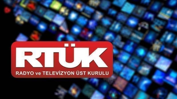 Foto - TRT dizisiyle ünlenen Merve Dizdar zil takıp oynar artık! Halbuki, o rezalet sonrası herkes "Helal olsun başkanım" demişti