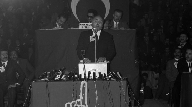 Foto - TRT Necmettin Erbakan Hoca bombasını patlattı