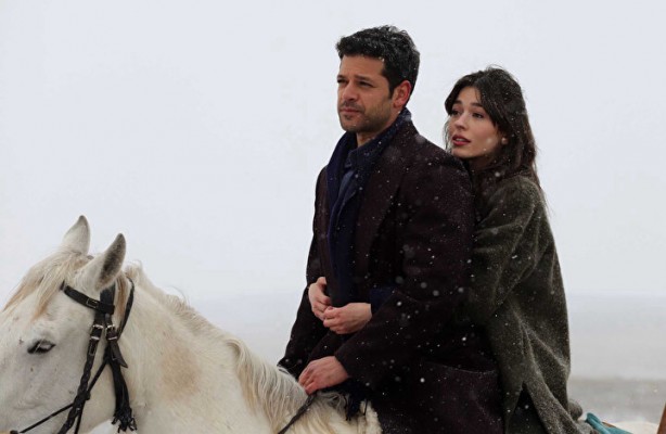 Foto - TRT reytingleri patlatacak! Kurtlar Vadisi'nin yıldız ismi ile anlaşıldı