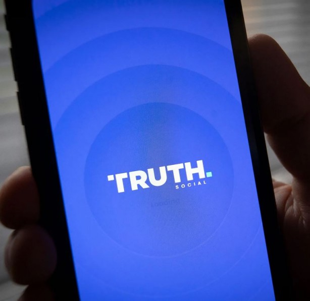 Foto - Trump, bu kez sosyal medya sitesi ile gündemde