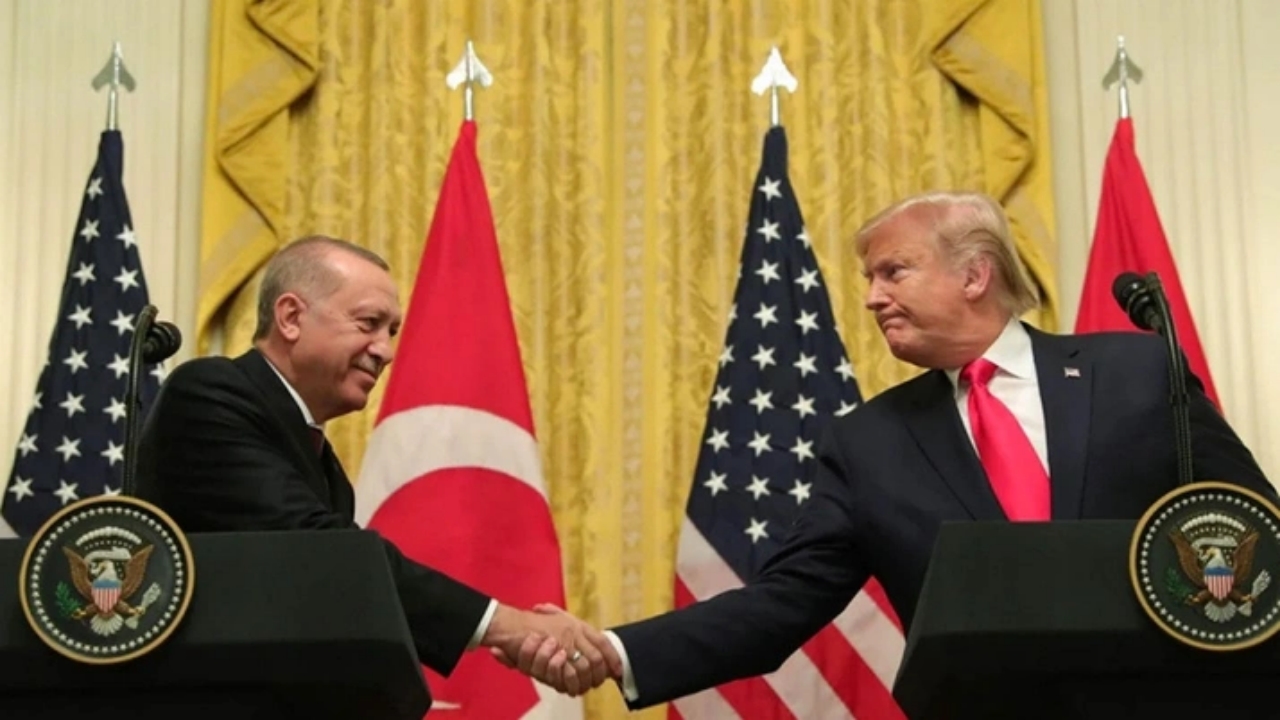 Foto - Trump, dünya medyası önünde ilk defa anlattı! "Tebrik ederim, Suriye’yi aldınız" dediğinde Erdoğan bakın hangi bomba cevabı vermiş