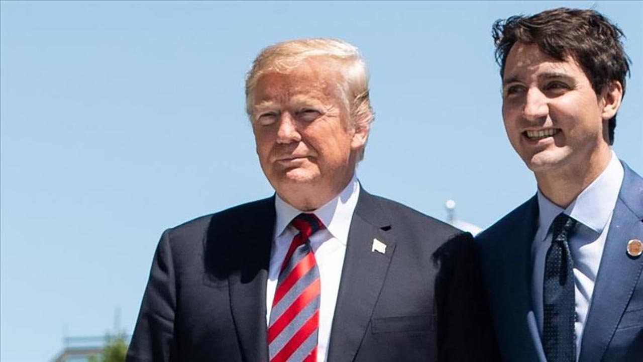 Foto - Trump geri adım attı! Aldığı kararı erteledi