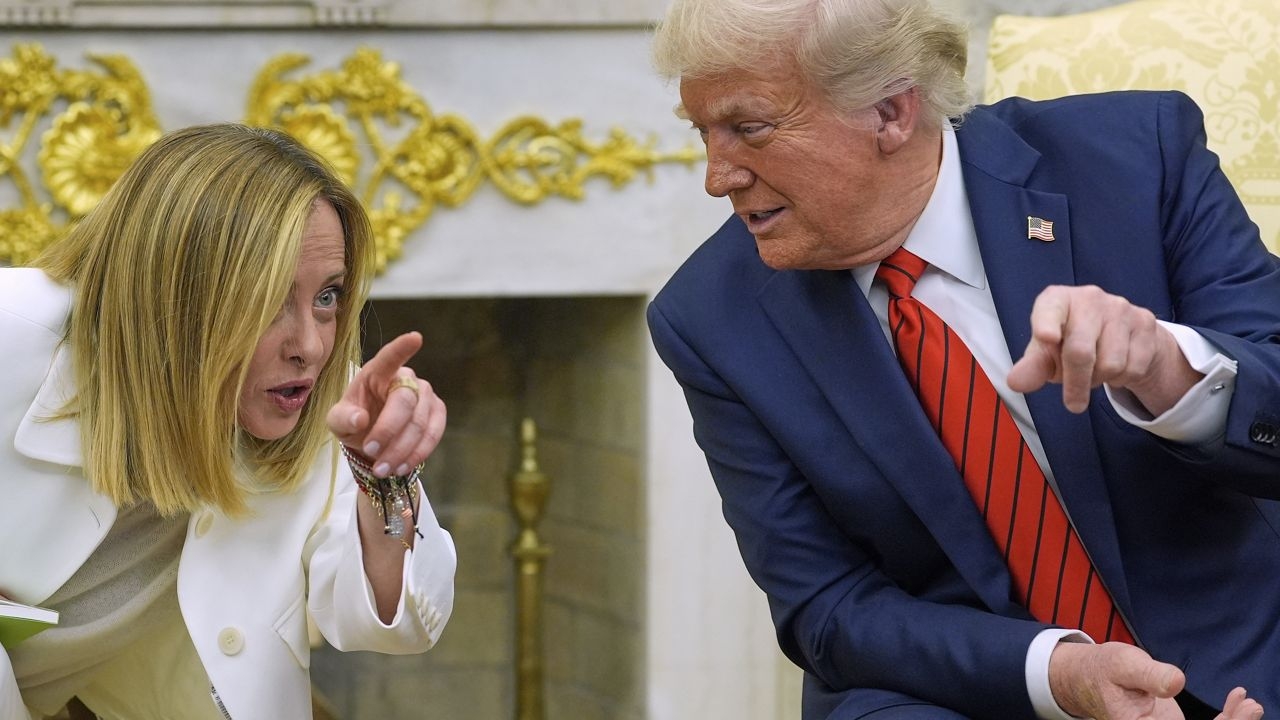 Foto - Trump hiç bu kadar rezil olmamıştı! Sarı başkanın hakkından sarı başkan geldi