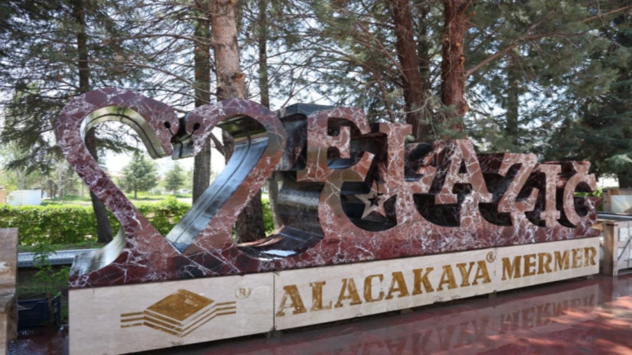 Foto - Trump Katar’da görüp "Perfecto" diyerek övmüştü! Dibinin düştüğü şey meğer Türkiye’den gönderilmiş