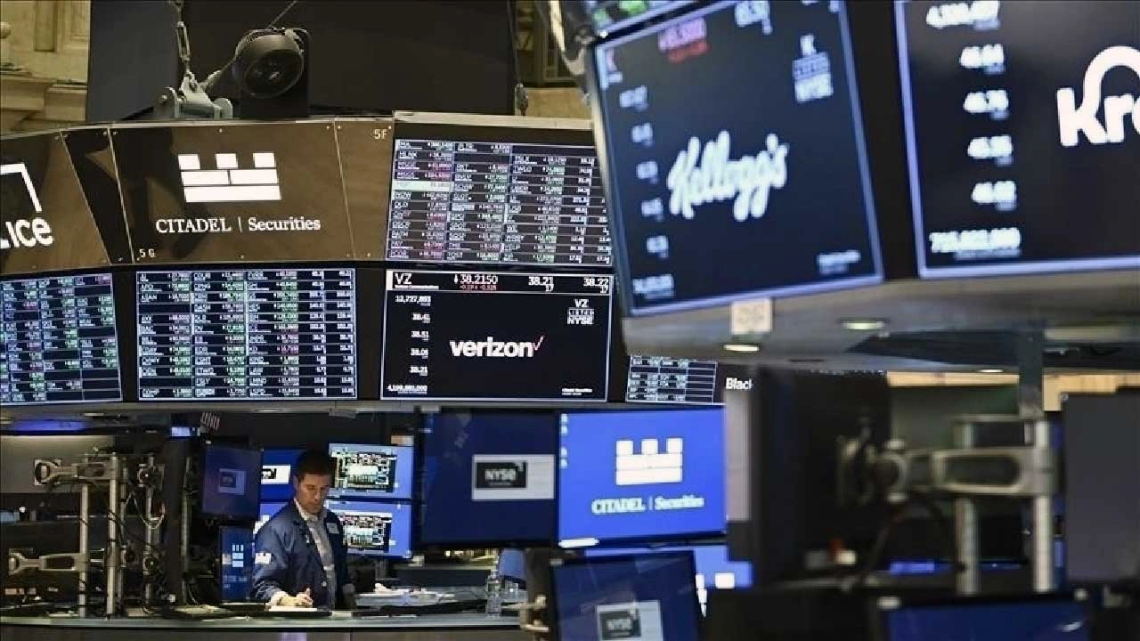 Foto - Trump, piyasalara balyozla daldı! Borsalar çakılırken altın zirvesinde