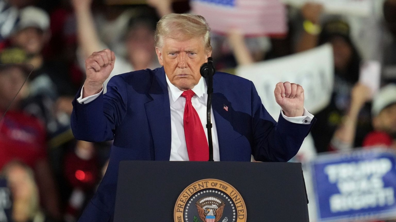 Foto - Trump yine yaptı yapacağını! Bu adam gerçekten çıldırmış olmalı