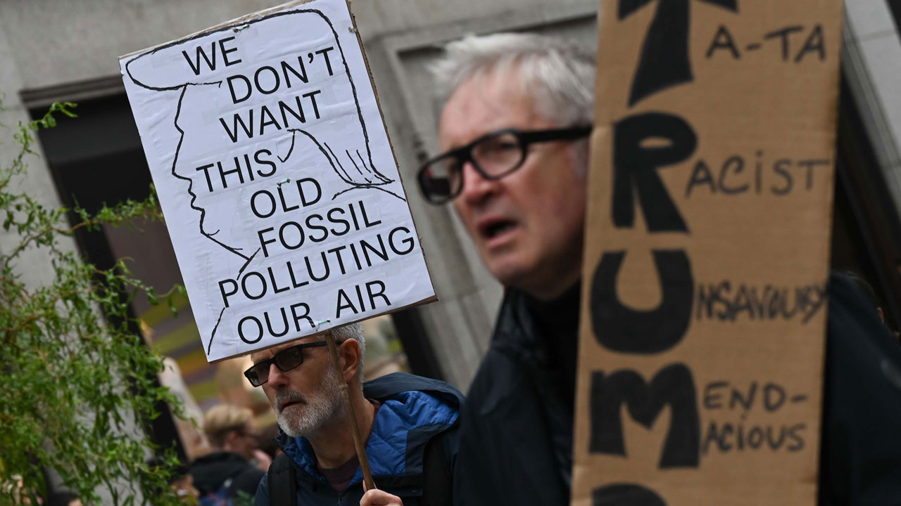 Foto - Trump’a soğuk duş! Londra siyonist hamisini protesto etti