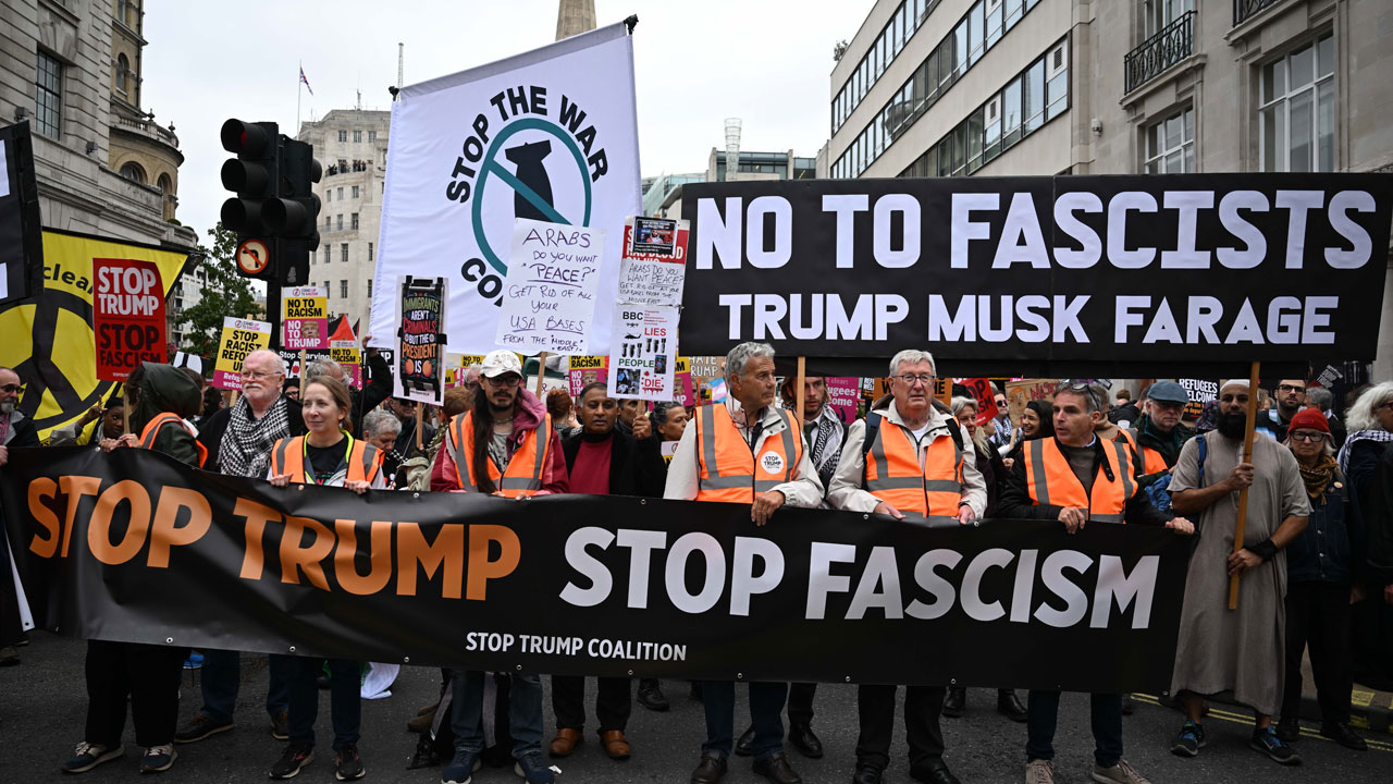 Foto - Trump’a soğuk duş! Londra siyonist hamisini protesto etti