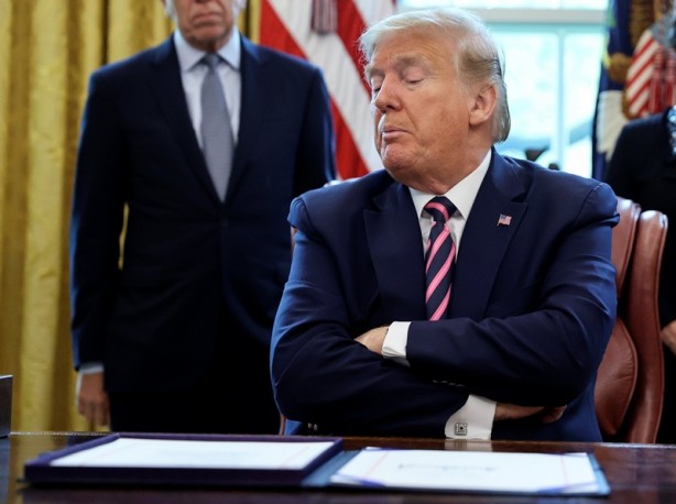 Foto - Trump'ı ekonomi korkusu sardı: Aşı bulunmasa da normale döneceğiz!