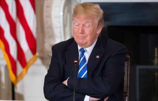 Foto - Trump'ın koronavirüs önlemi şaşırttı!