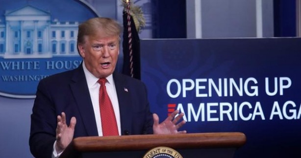 Foto - Trump'ın koronavirüs önlemi şaşırttı!
