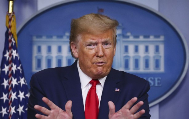 Foto - Trump'ın koronavirüs önlemi şaşırttı!