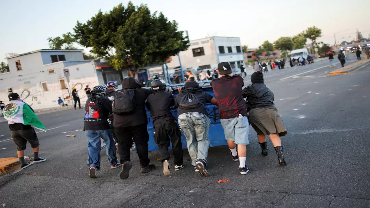 Foto - Trump’ın o hamlesi sonrası ABD çok fena karıştı! Çatışmalar şiddetleniyor! Emir verildi, asker sokağa iniyor