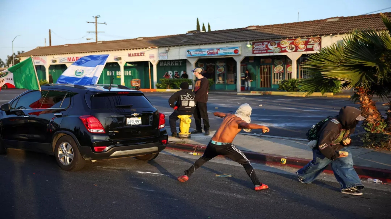 Foto - Trump’ın o hamlesi sonrası ABD çok fena karıştı! Çatışmalar şiddetleniyor! Emir verildi, asker sokağa iniyor