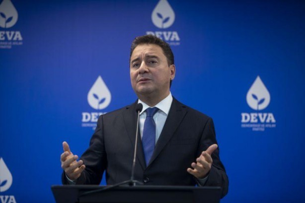 "Truva atı parti" deyip ilçe başkanı dahil 100 üye istifa edip AK Parti'ye geçti