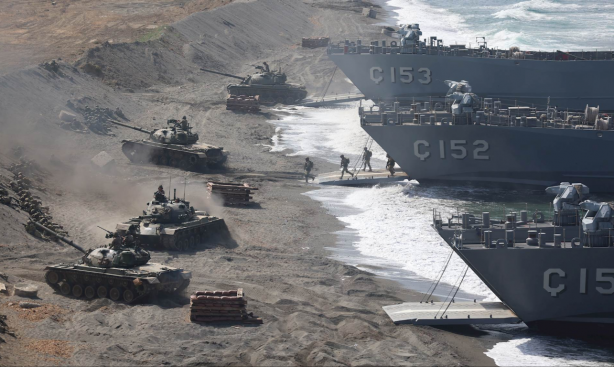 Foto - TSK Milli silahlarla gövde gösterisi yaptı ama milli olmayanlar görmek istemedi! Onları bir bir deşifre ediyoruz