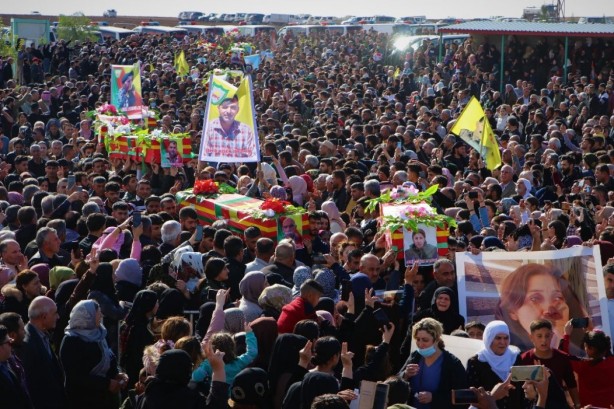 TSK vurdu! Terörist cenazeleri konvoyla götürüldü