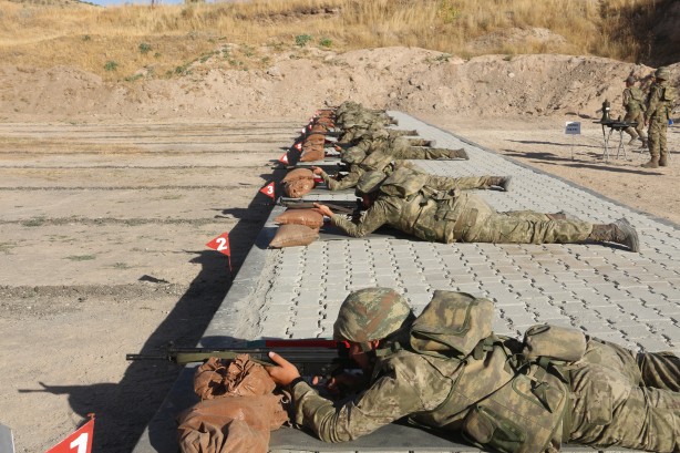 Foto - TSK'nın Erzurum'daki savaş tatbikatı düşman titretti!